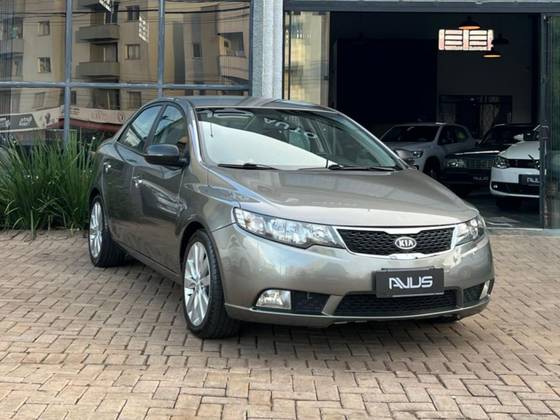 KIA CERATO 1.6 SX 16V FLEX 4P AUTOMÁTICO